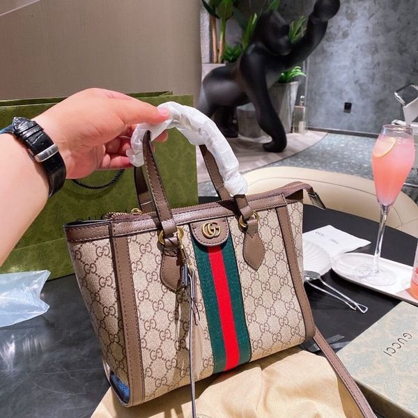 

foreign handbags fashion brand women luxurys style net red, the same small luxury leather portable one shoulder messenger bagdesigner 678t