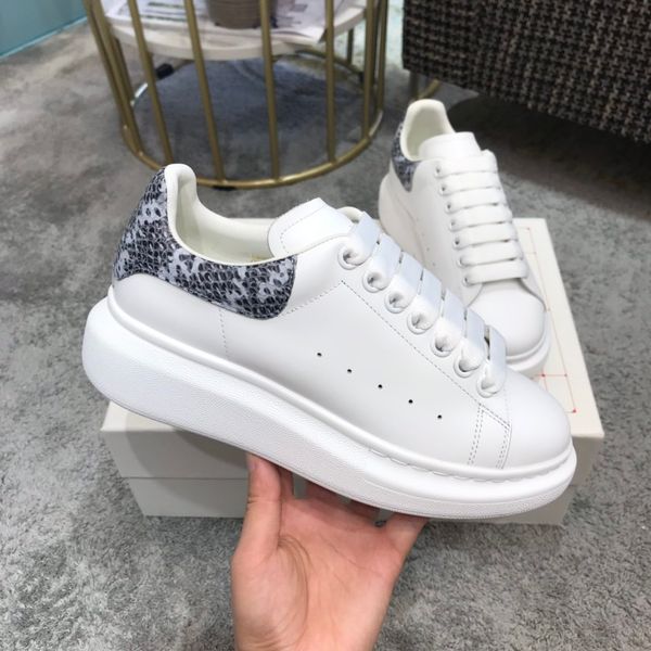 

women and men's white shoes designer luxury brand flat sneaker couples contracted design very comfortable nice with box, Red;white