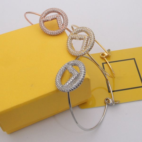 

2022 korean version of 3-color letters with diamonds link, chain, girlfriends, simple circle, niche design, fashion accessories, female high, Black