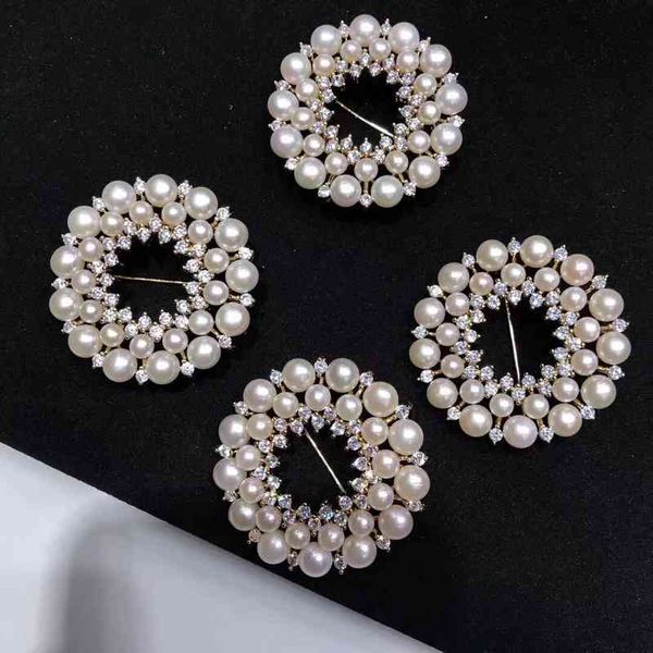 

freshwater pearl snowflake brooch copper micro inlaid zircon pin, Gray