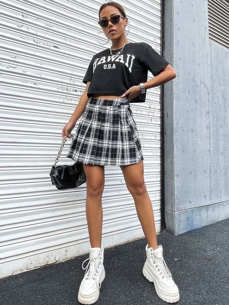

letter graphic crop tee & plaid pleated skirt j40u#, White