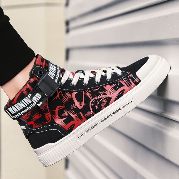 

2021 new autumn winter sneakers high-skateboard anime men outdoor cosplay casual shoes student trainers joker simple d7fv, Black