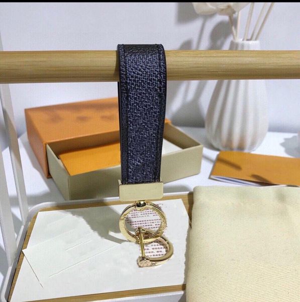 

2021 keychain key chain buckle keychains lovers car handmade leather men women bags pendant accessories 4 color 65221 dust bag, Slivery;golden