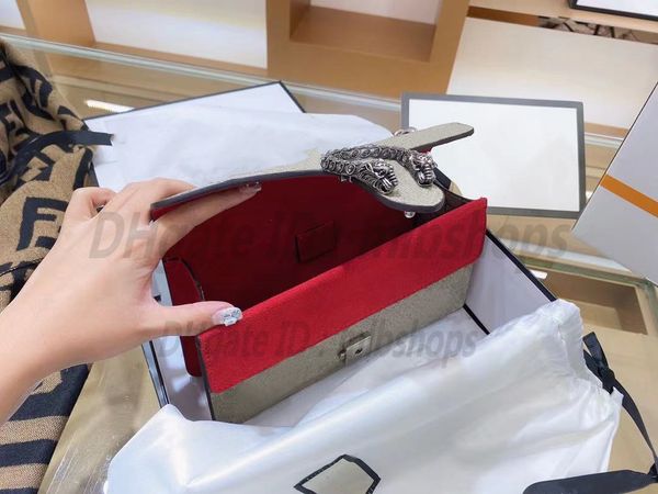 

2021 shoulder luxurys bags handbags wallet womens fashion tiger head closure chain clutch bag totes designers crossbody