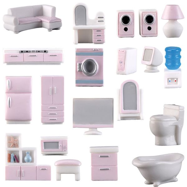 Set di mobili per casa delle bambole in miniatura per casa delle bambole Mini kit di giocattoli Accessori TV Cucina Frigorifero per bambini Giochi di imitazione Fai da te Figurine 210312