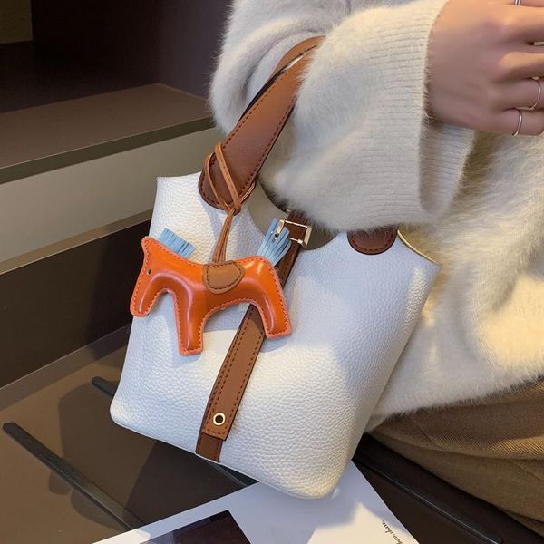 

women's handbag new bag fashion small fashion korean version versatile 2021 bag bucket girl's wuqfo, Red;black