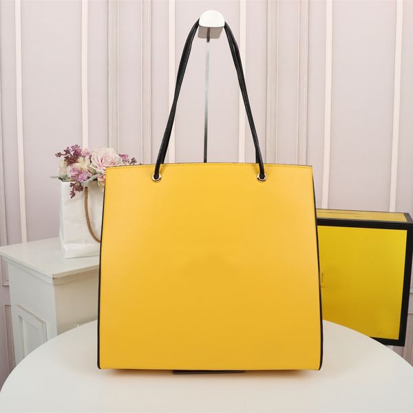 

classic simple shopping bag designer fashion leisure hard leather giftbag