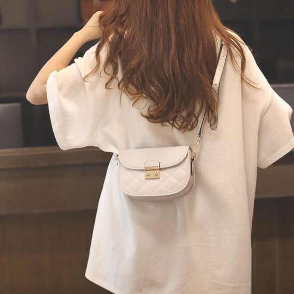 

louis vutton bagthis year's women's small bags 2021 new fashion in summer, high-grade sense, niche design, popular messenger leath