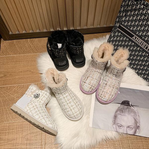 

boots hugged water drill snow women's winter 2021 sheepskin wool integrated cotton shoes warm short, Black