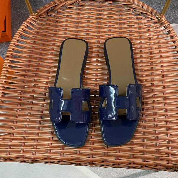 

luxury brand sandals senior designer patent leather trainers slipper tn h classic summer women's shoes fashion beach slippers black and