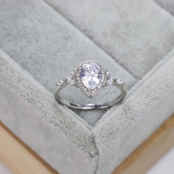 

cluster rings s925 sterling silver ring luxury oval zircon inlaid diamond women's exaggerated design engagement, Golden;silver