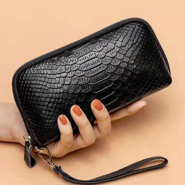 

leather wallet women's long 2021 new temperament handbag crocodile pattern head leather mobile phone zipper bag handbag, Red;black