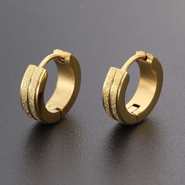 

straight stainless steel 4 * 9 frosted ear buckle, slotted sand pressing ring in the middle, allergy puncture clip jewelry