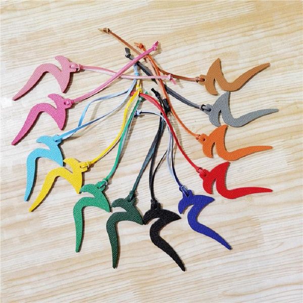 

keychains leather arabic letter pure natural key chain men's and women's car bags pendant accessories ring, Silver