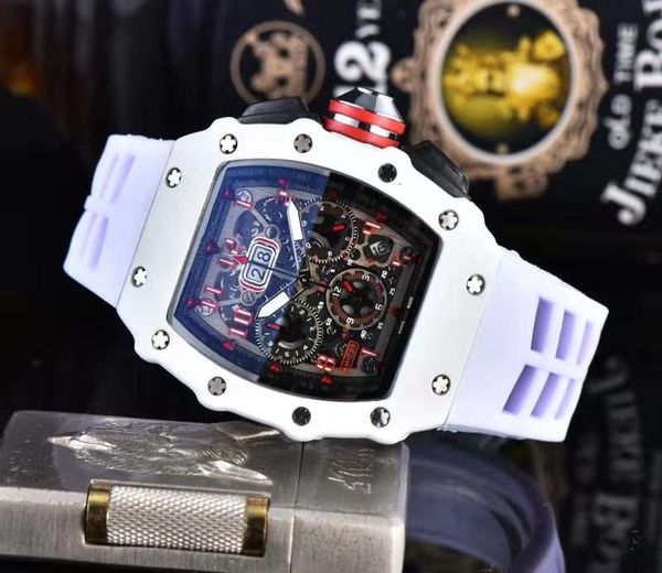 2020 Orologio da uomo all'ingrosso alla moda Wacth in acciaio inossidabile con tutti i quadranti, cronografo, design, movimento al quarzo, orologio sportivo16