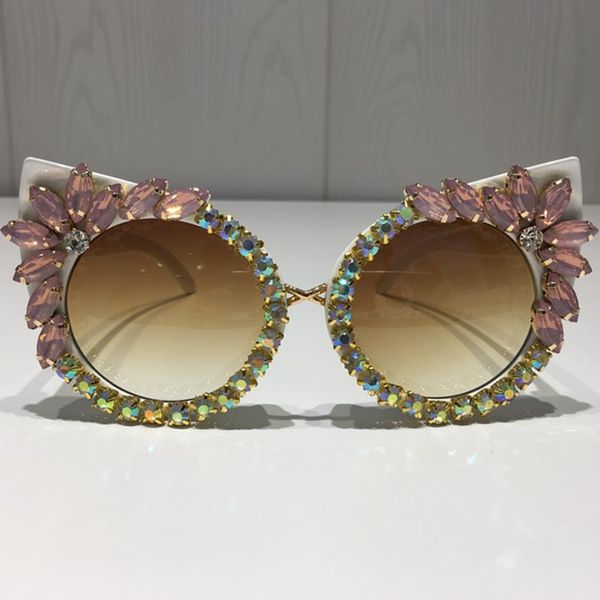 

2021 decoration vintage luxury sunglasses oculos cat women eyes for women retro rhinestone sunglasses shades xhucv, White;black