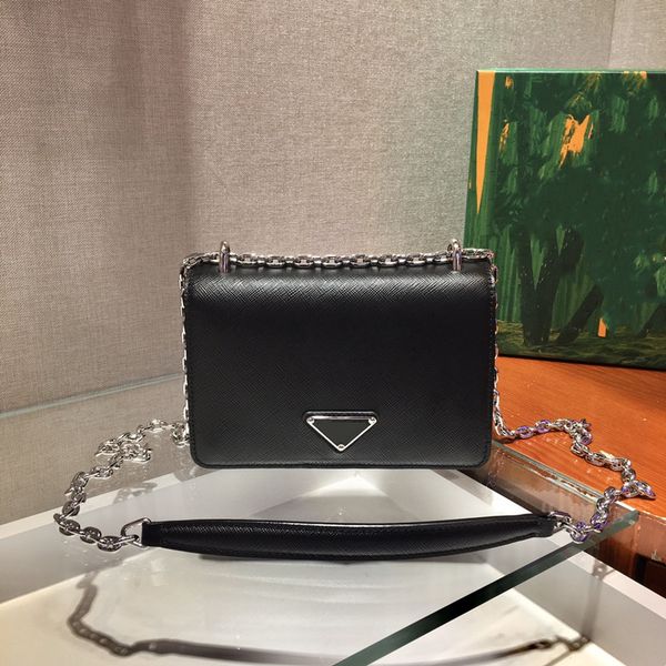 

the latest shoulder bag is 2020 imported cross grain leather and nylon fabric imports shoulder bag 258741 skew and single span bags