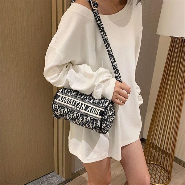 

bucket women's messenger new fashion summer super fire versatile armpit club pillow bag wholesale store 12