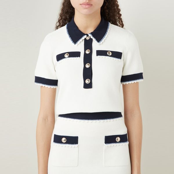 

2021 autumn fall short sleeve lapel neck white blue contrast color knitted panelled buttons pullover style knitted tees women fashion knits