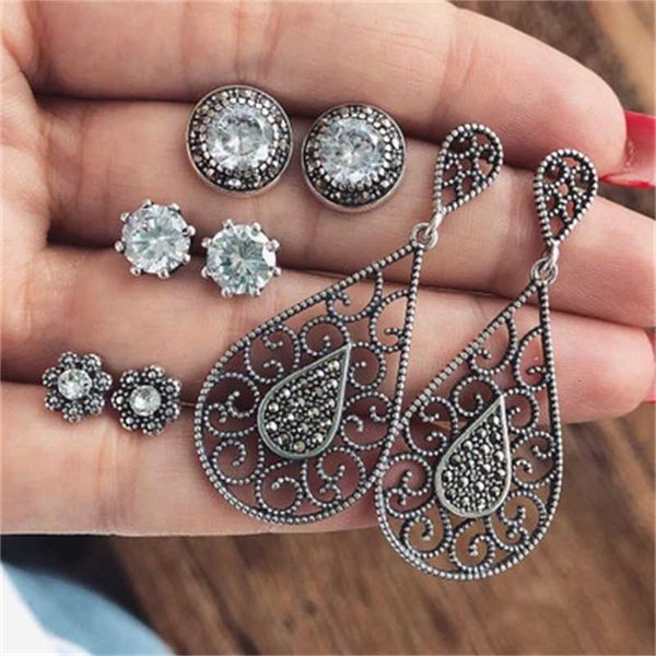 

hollow earring set with four pairs of zircon crystal earrings, Golden
