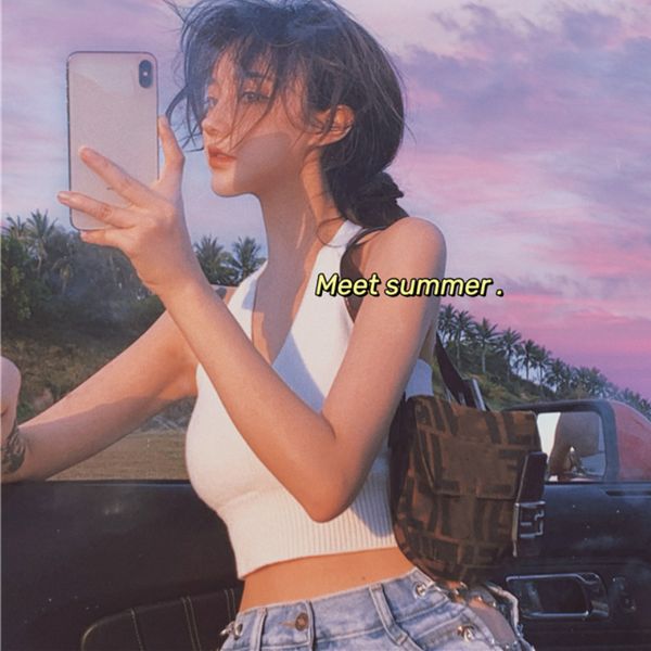 

2021 new short sleeveless knitting camisole summer women's halter v-neck undershirt epbs, White