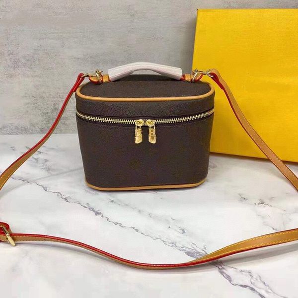 

shoulder bags designer luxury fashion simple printing portable bucket messenger bag metal hardware metal zipper pu material no box xb10018