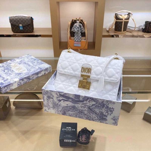 

lambskin multi color rhombic single shoulder metal chain bag diagonal span handbag