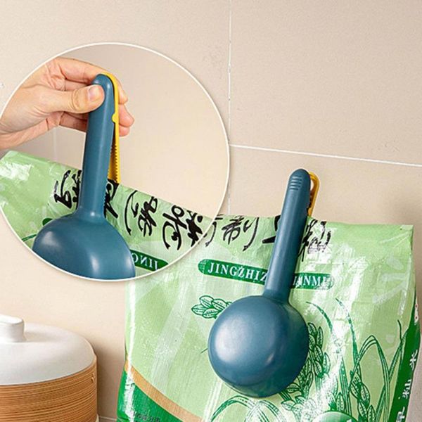 

dog bowls & feeders mutli-function feeding scoop spoon with sealing bag clip pet cat food shovel large measuring supplies