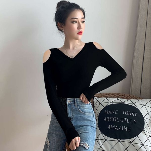 

black bottom coat long sleeve v-neck early autumn with t-shirt, White