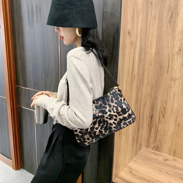 

women animal pattern shoulder underarm bag fashion lady travel handbag clutches youth ladies simple versatile bag