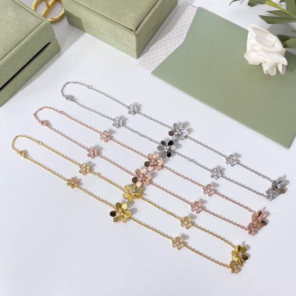 

pendant necklaces inlay zricon flower choke short for women brand jewelry, Silver