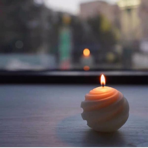 

craft tools korean style rotating planet round spiral carving scented candle silicone mold 3d for making