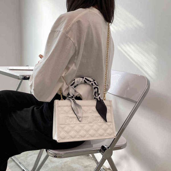 

large-capacity handbags2021 harbin board new letter canvas shopping versatile one shoulder messenger bag for female students zlyluxury s