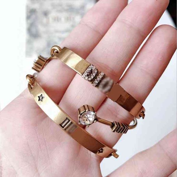 

factory specials aa dijia's new 2021 letter inlaid diamond gold three piece , and bracelet, Black