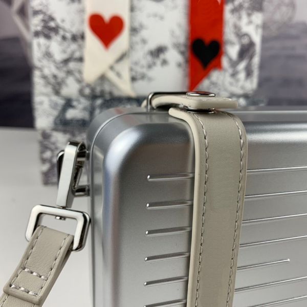 

2020 fashion brand luxury shoulder bag designer handbags brand joint aluminium alloy luggage styling ing