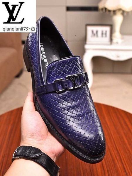 

boots dress sneakers loafers designer moccasins buckles lace-ups luxury shoes men s2a3