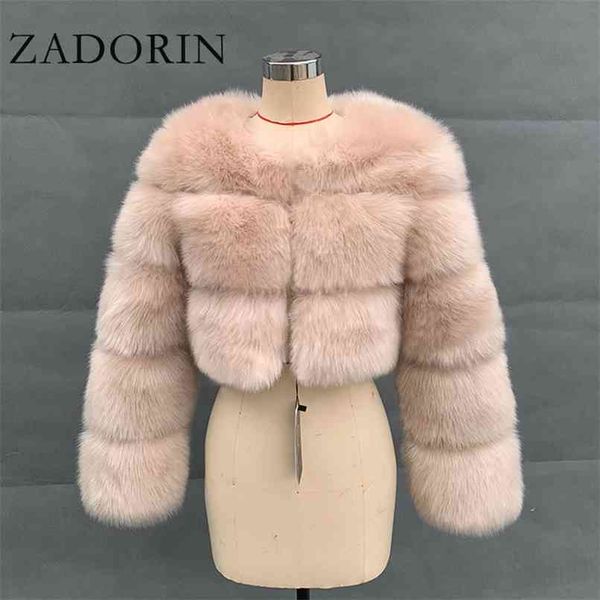 ZADORIN Moda Tallas grandes Mujer Crop Top Abrigo de piel sintética Invierno Grueso Mullido Manga larga Estilo corto Slim ry Jacket 210910