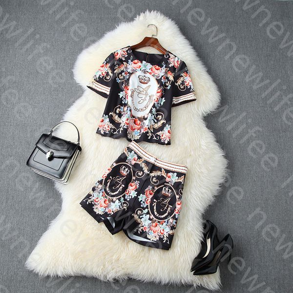 

european and american women's clothing 2020 summer new style short sleeve t-shirt shorts fashion vintage print suit, White