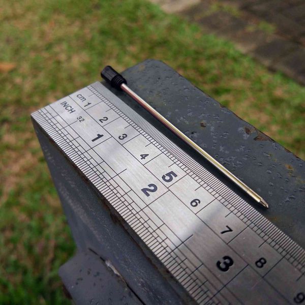 

pen tactical b007.2 t02 t01 t17 b006.2 special replaceable metal refill, Black;red