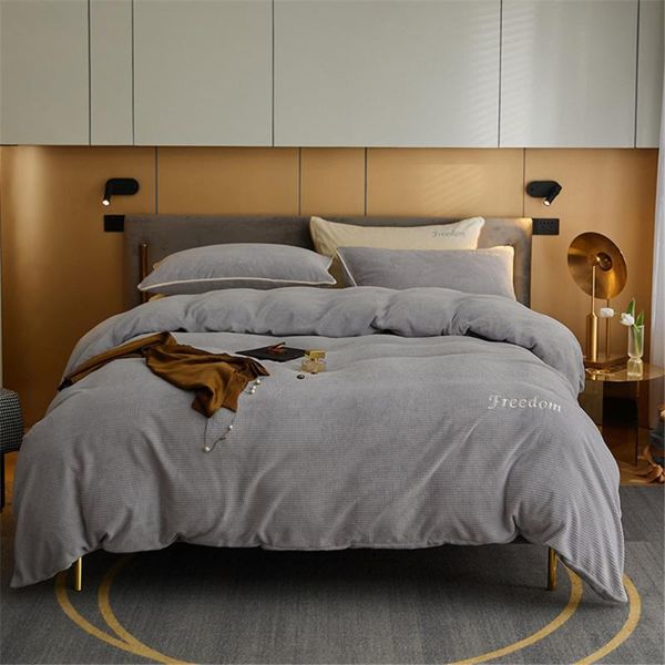 

bedding sets double-sided duvet cover set waffle pattern winter quilt bed sheet pillowcases warm bedroom supplies