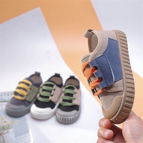 2021 Scarpe casual per bambini Ragazza Patchwork Bambini Ragazzi Tela Sheos Tacchi piatti Scarpe da ginnastica per bambini Studente Scarpe per vacanze primaverili E01282 210312