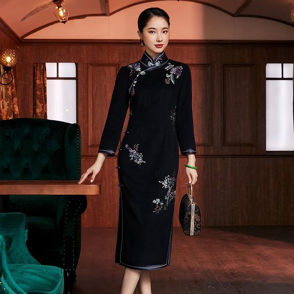 

ethnic clothing xiyue winter retro mother improved embroidery medium long woolen thick sleeve traditional cheongsam dress, Red