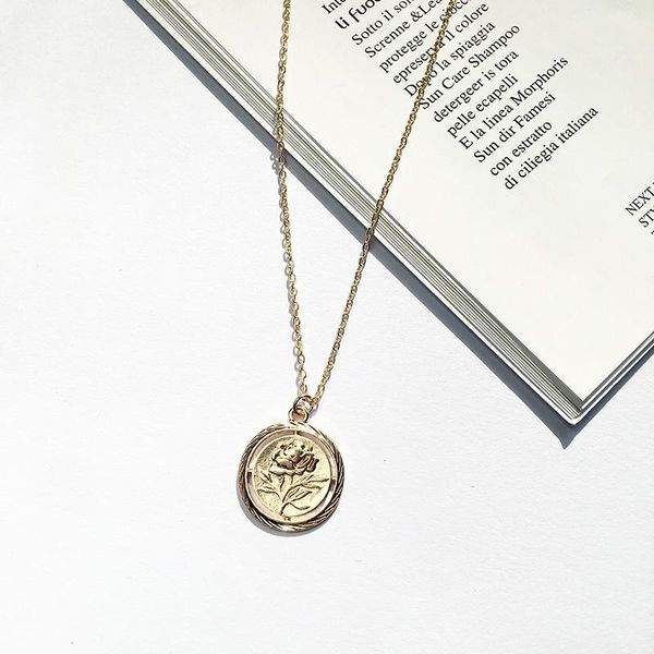 

pendant necklaces fashion round rose gold color necklace for women girl choker mascot ornaments jewelry lucky symbol gift 2021, Silver