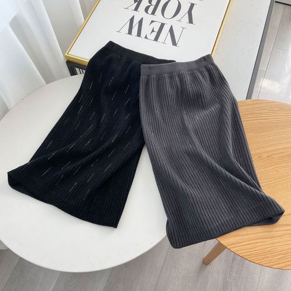 

2021 new women knitted bottom with slit hem midi skirt slz6, Black