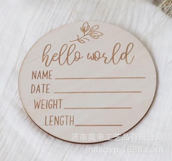 Andenken Hello World Baby-Souvenirkarte aus Holz. Neue Foto-Requisiten