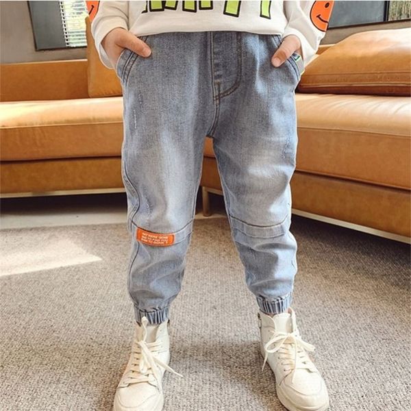 Ins Hot Baby Boys Jeans 3-11 Anos de Algodão Mola e Outono Cor Sólida Costura Costura Calças Classic Moda All-Match Kids 210306