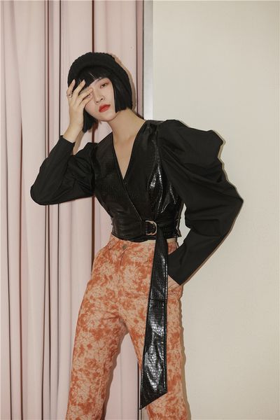 

2021 new sleeve leather cropped women autumn coat black v neck designer jacket fall clothing fashion w2sr