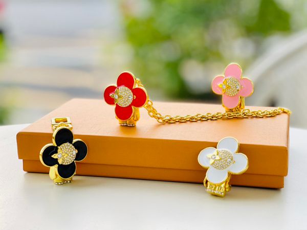 

2021 silver letter metal men women keychains with box fashion style 8012220 accessories canvas leather gold key chain