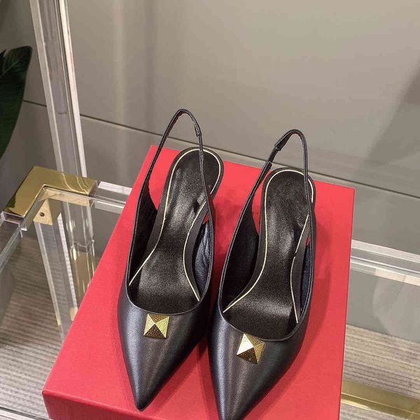 

the summer of new style wear lear thin heel hollow overshoes, big willow nail high-heeled pointed sandals outlets, Black