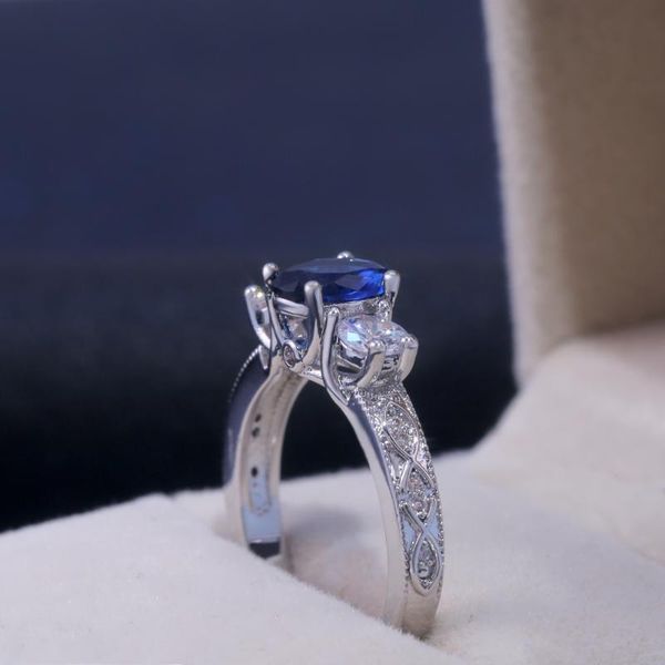 

wedding rings caoshi vintage exquisite blue cubic zirconia with engrave pattern women finger accessories good quality jewelry, Slivery;golden